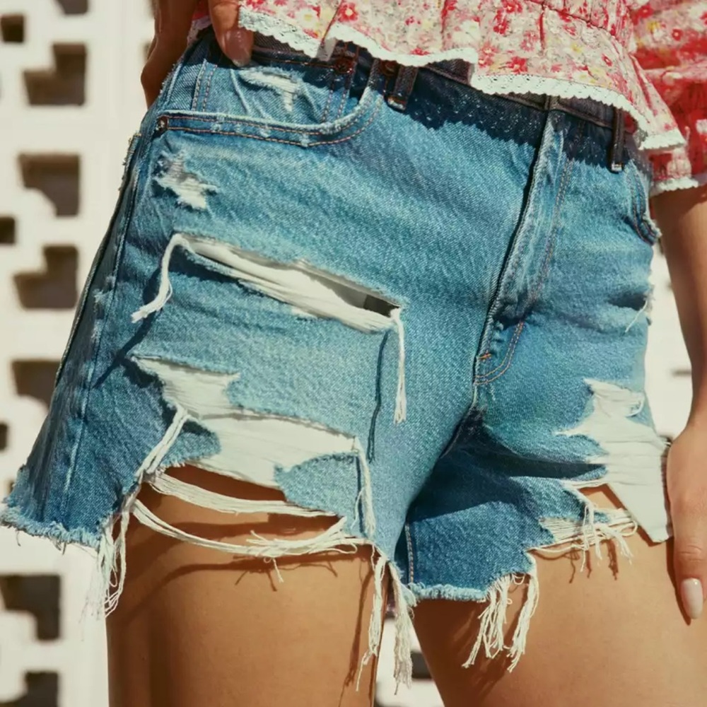AE highest rise 90s boyfriend short